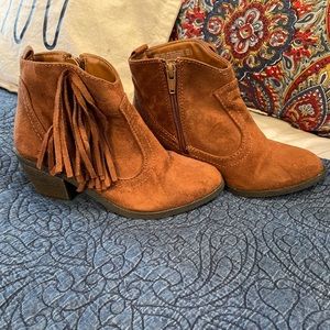 Girls suede fringe boots